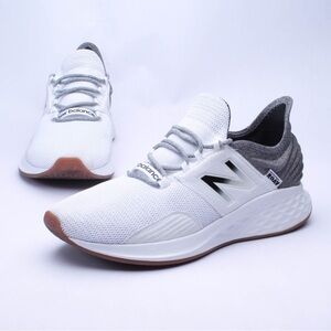 New Balance Fresh Foam Roav Tee Shirt Women's Size 8 B WROAVTW White Gray